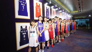 足球球衣能否常洗与女篮：清洗频率及相关要点探讨