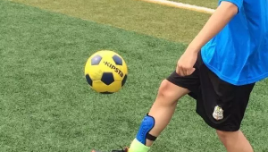 足球是下肢运动吗?解析足球运动中身体各部位的作用与原因