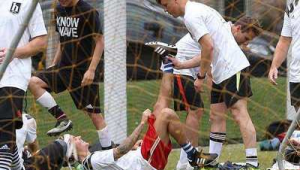 踢足球的人哪些肌肉更发达，全方位解析！