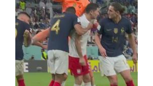 足球高空球是否容易脱手，这些因素你知道吗？