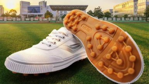 大学足球课女生是否需要足球鞋，这些要点要知晓