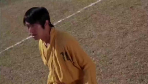 功夫高手可以去踢足球吗