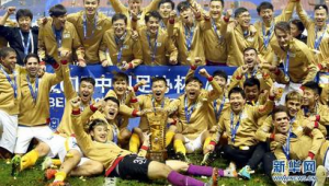 足球奖杯是每个团队成员都能拥有吗？真相大揭秘