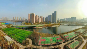 双河足球公园能摆摊吗