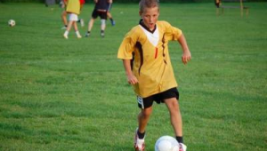 男生喜欢足球是否正常，背后藏着怎样的热爱密码