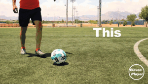 足球只可以用脚踢吗