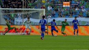 足球中场球员：抢断，是职责所需还是另有考量？