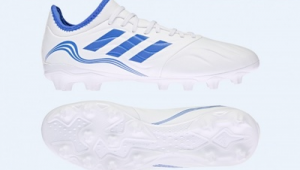 踢边卫足球鞋推荐，哪款能助力驰骋赛场展风采？