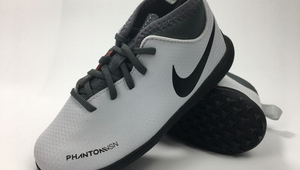 刺客足球鞋究竟是不是真货？真相大揭秘！