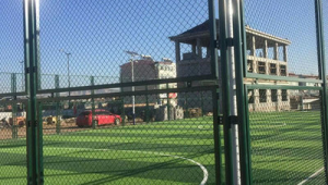 足球场自己喷漆违法吗?探究足球场私自喷漆行为的法律界限