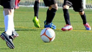 踢足球的不累吗？为何他们如此痴迷于绿茵场上的奔跑