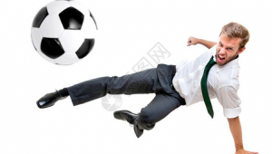 飞行员是否喜欢踢足球？探寻飞行与足球背后的别样热爱