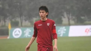 足球王楚如今是否还在绿茵场上挥洒汗水继续踢球？