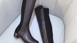 过膝靴踢足球能穿吗？探究其在足球运动中的可行性