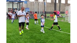 室内足球观赛热度几何？现场观看人数究竟多不多？