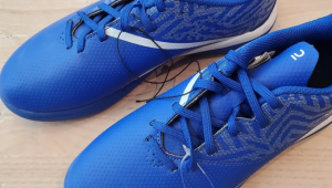 足球钉鞋穿着舒服吗？深度解析其舒适度奥秘与影响因素