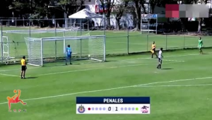 足球手抛球需吹哨吗？规则解读与实际情况分析