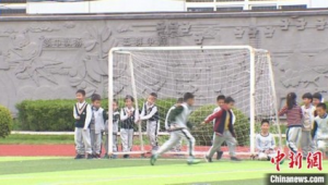 上海小学如今是否仍有校园足球开展情况