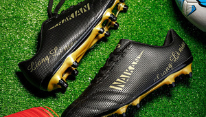 足球可以穿大钉鞋吗