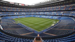 足球场顶棚能否关闭？是球迷关注焦点，关乎观赛体验与赛事进程