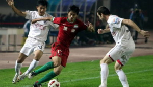 足球比赛中全部队员能否都参与防守