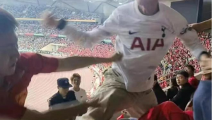 足球打架会罚钱吗？探究足球场上暴力行为的经济后果