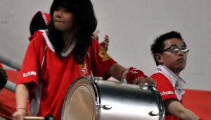 国际足球：难道就真的不能敲鼓吗？