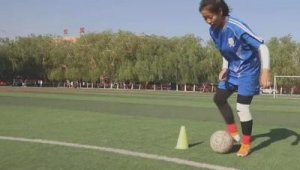 高考考足球对女生难吗？参与人数多不多？