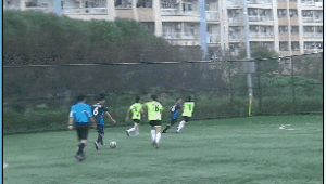 踢足球当后卫有前途吗？解析后卫职业发展与前景