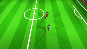 足球规则解读：在界外触球是否被允许？