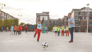 怀化哪所中学可供踢足球 探寻校园足球运动好去处