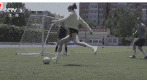 踢足球用哪里发力更大？揭秘不同部位踢球的力量奥秘