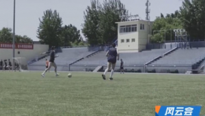 踢足球左脚不会射门吗？这些技巧助你解锁左脚射门新可能