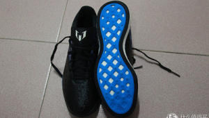 哪款足球鞋垫好看又舒服还耐用?全方位解析满足你的需求