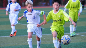 大学里是否有足球联赛，是莘莘学子心中的共同疑问