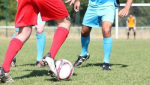 足球技术涵盖范围探讨：足球技术包括裁判技术吗