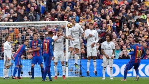 天下足球C罗头球十佳球:那些震撼全场的精彩瞬间