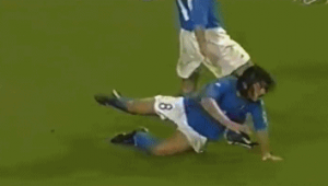 头被足球踢到有事吗?解析头部受击后的潜在风险与应对