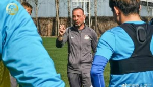 足球外籍教练算外援吗