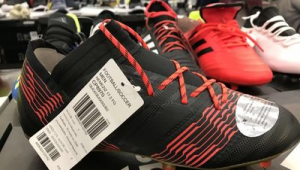 阿迪达斯足球鞋便宜吗?深度剖析其价格背后的真相