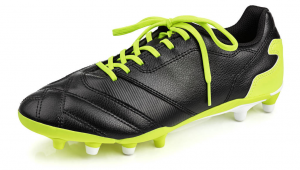 黑色足球鞋搭配球裤,这样的组合究竟好不好看?