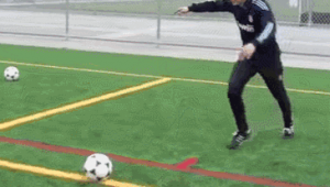 绷紧肌肉踢足球有用吗?探讨其在足球运动中的实际作用与影响