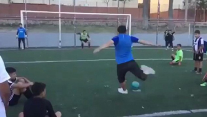 足球罚点球时能否施展假动作,背后规则与技巧全解析