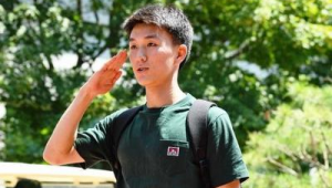 当兵部队有足球吗？女生多吗？