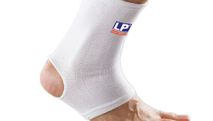 足球运动对宝宝脚踝是否有害，你了解吗？