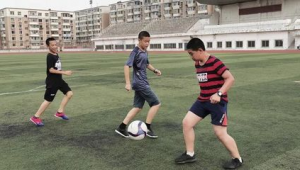 足球生属于体育生范畴吗?男生视角下的探讨与解析