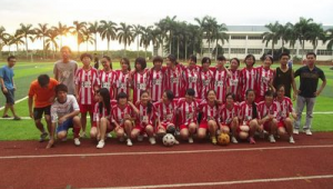 海南买足球鞋便宜吗