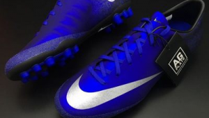足球鞋底部有钉子吗?该怎么穿?一文为你解惑
