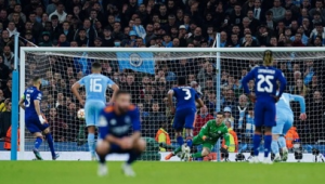 背手防守足球是否算手球,这一争议你知道答案吗