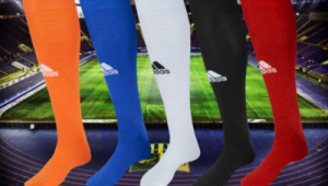 踢球时不穿足球袜可行吗?探讨其对足球运动的影响